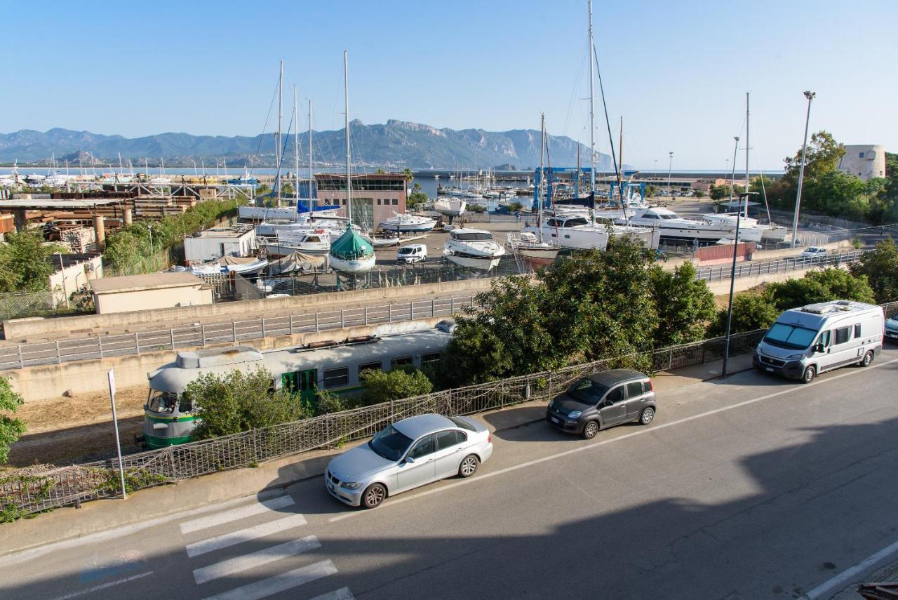 Apartamento Loft Lungomare Vista Mare E Monti Àrbatax Exterior foto