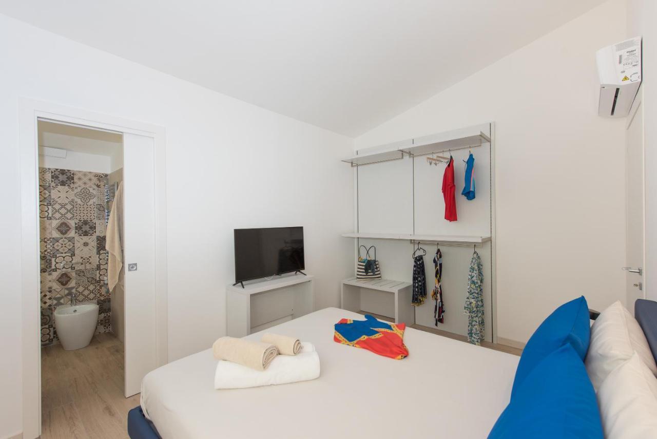 Apartamento Loft Lungomare Vista Mare E Monti Àrbatax Exterior foto