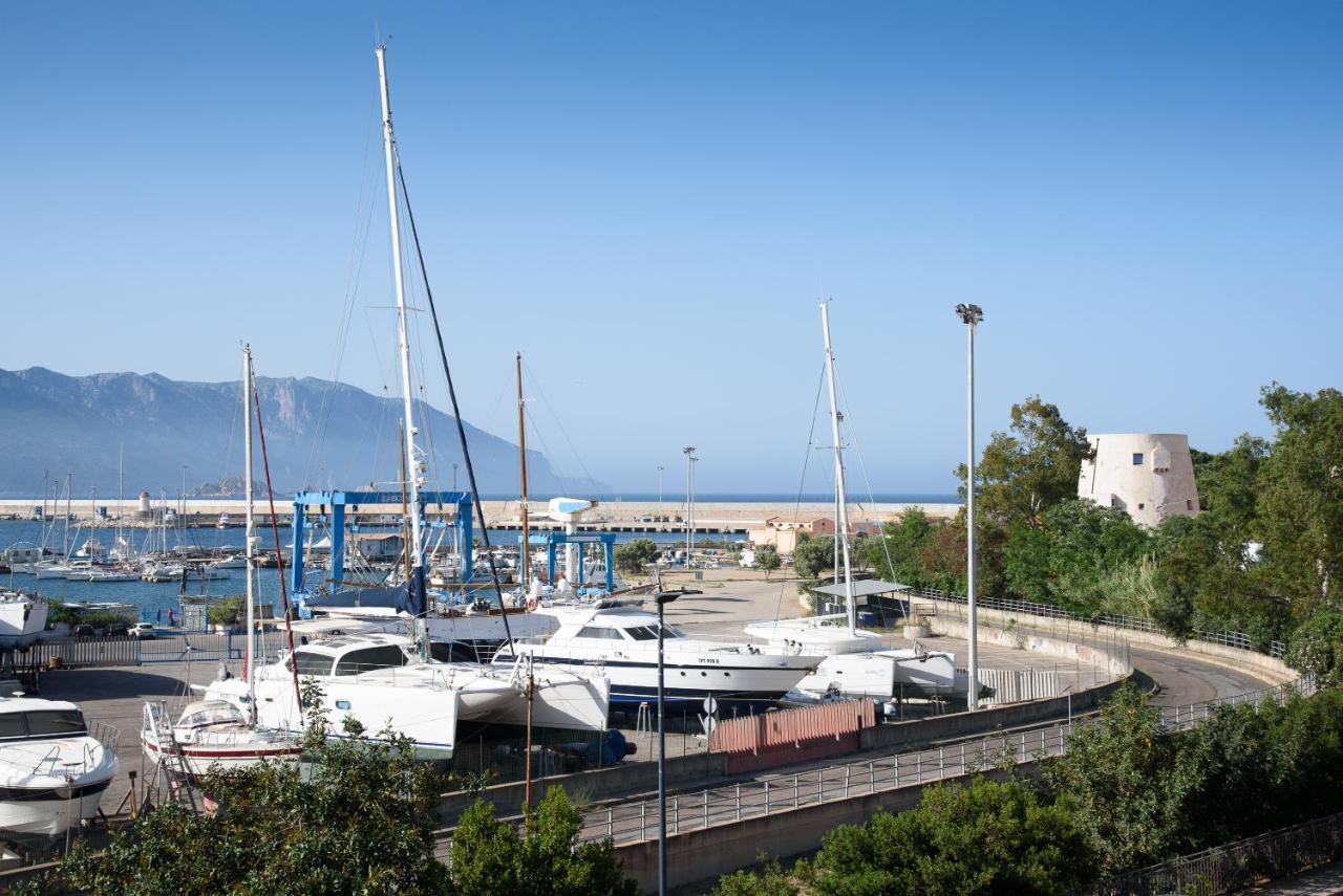 Apartamento Loft Lungomare Vista Mare E Monti Àrbatax Exterior foto