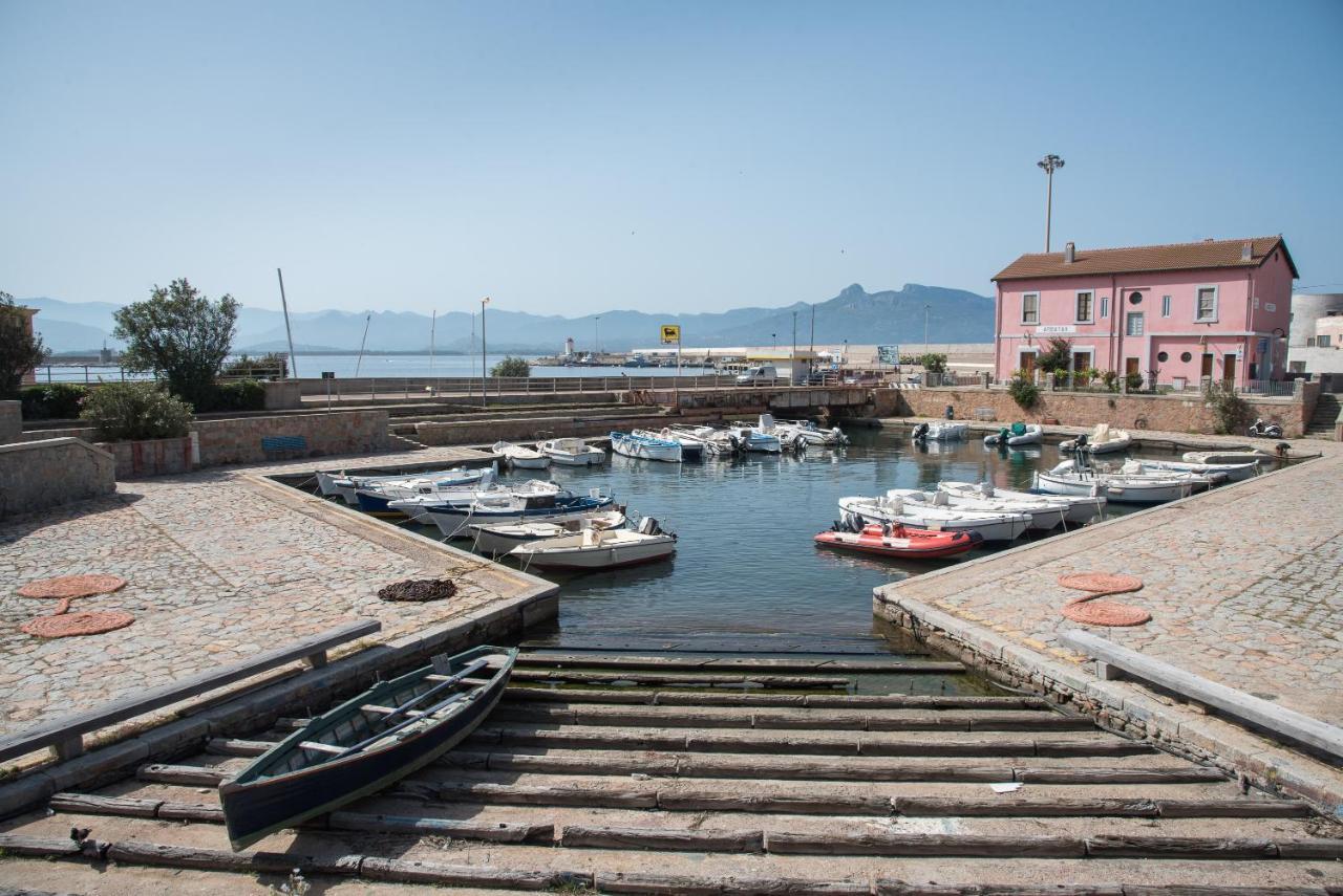 Apartamento Loft Lungomare Vista Mare E Monti Àrbatax Exterior foto